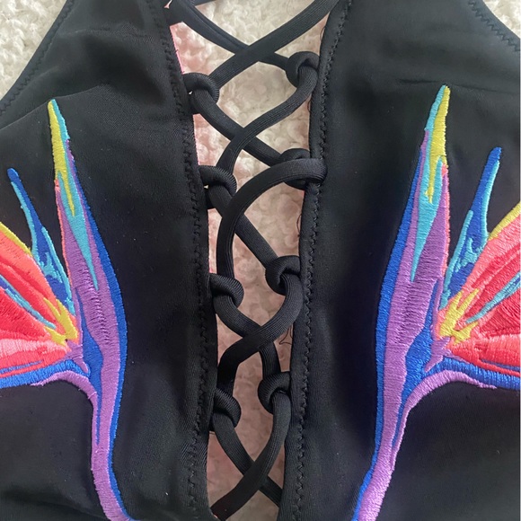 PINK VS Victoria Secret swimsuit top - Picture 3 of 7